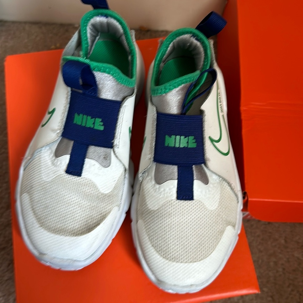 Nike flex runner 2 size 12.5c